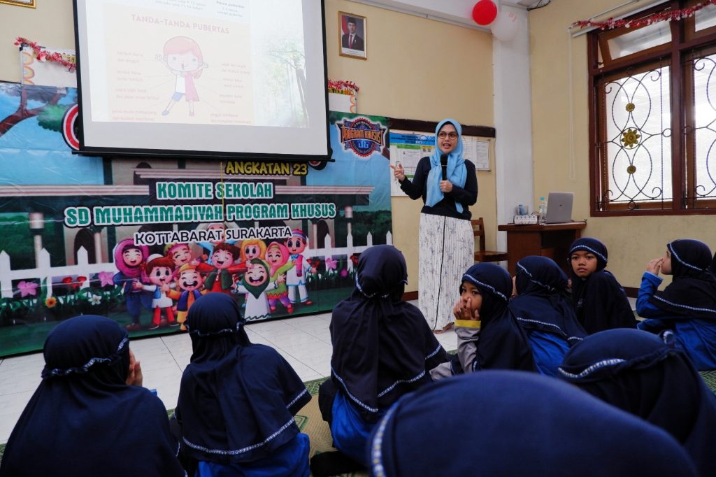 Murid Kelas IV SD Muhammadiyah PK Solo Gabung Kajian Persiapan Akil Balig