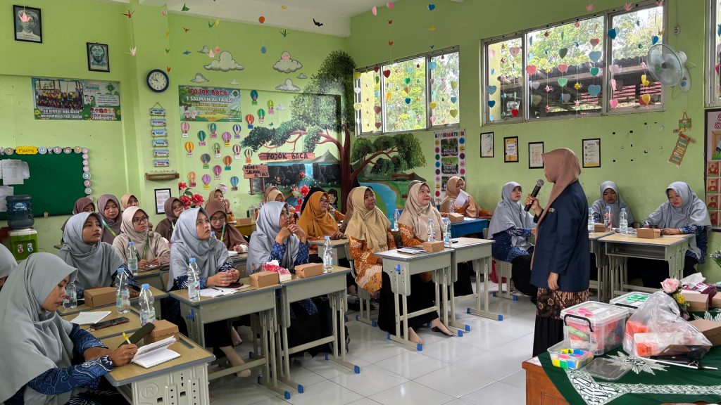 Tingkatkan Mutu Pendidikan Dasar, UMS Gelar Pelatihan STEAM Project Based Learning