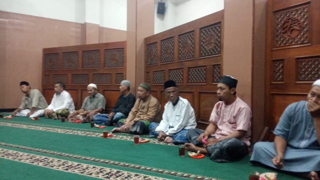 Ustaz Ade Hidayat: Istikamah dalam Kebaikan Berawal dari Syukur dan Doa