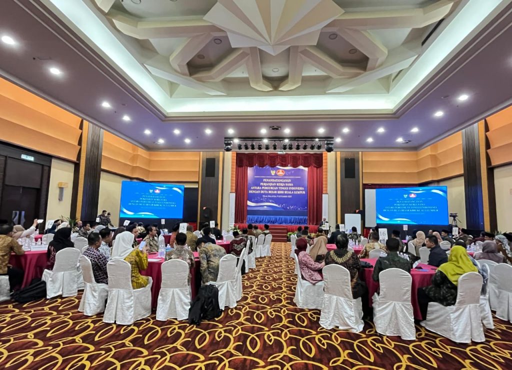 UMS Ikut Teken MoU Bareng 102 Perguruan Tinggi dengan KBRI Kuala Lumpur