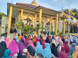 Pengajian Gabungan PCM Mojogedang Hadirkan Wayang Golek Pitutur