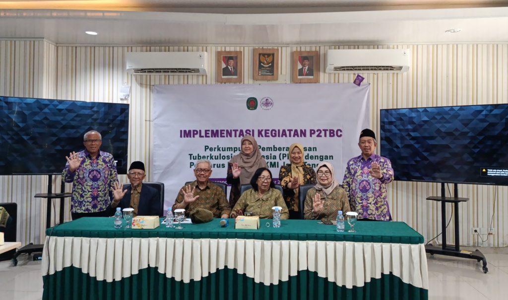 Perkumpulan Pemberantasan Tuberkulosis Indonesia (PPTI) Wilayah Jawa Tengah bersama Pengurus Daerah Ikatan Ahli Kesehatan Masyarakat Indonesia (IAKMI) Jawa Tengah menggelar Implementasi Kegiatan Pencegahan dan Pengendalian TBC (P2TBC), di Fakultas Kedokteran Universitas Negeri Semarang.
