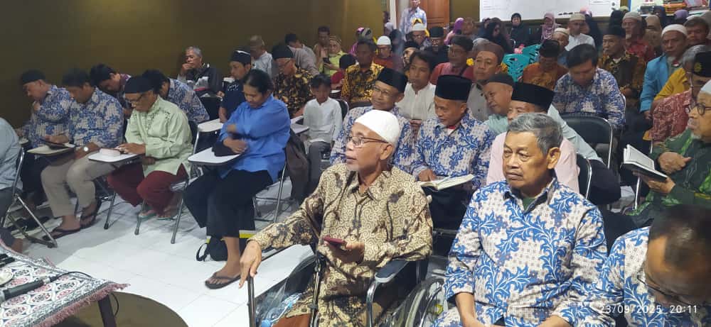 Majelis Tabligh dan Dakwah Komunitas (MTDK) Pimpinan Cabang Muhammadiyah (PCM) Solo Selatan bersama Pimpinan Ranting Muhammadiyah (PRM) Kratonan menyelenggarakan Pengajian Rutin pada Selasa (23/9/2025). Acara berlangsung di rumah H. Yusuf Hidayat, Jl. Veteran, Kratonan, Serengan, Solo.