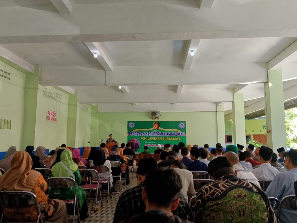 PCM Laweyan Gelar Pengajian Bermuhammadiyah, Prof. Harun Tekankan Nilai Syukur