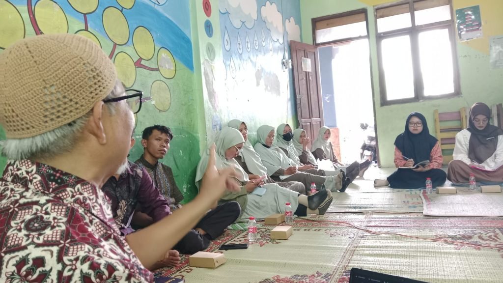 Majelis Dikdasmen Pimpinan Cabang Muhammadiyah (PCM) Sambi menggelar kegiatan pembinaan guru TK Aisyiyah PK dan SD Muhammadiyah PK Sambi pada Selasa, (4/9/2025). Kegiatan ini dipimpin Ketua Majelis Dikdasmen PCM Sambi, Muhammad Rosyidi.