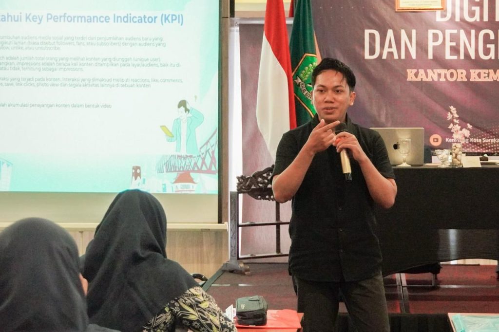 Humas UMS Dukung Kemenag Solo Perkuat Kompetensi lewat Media Sosial