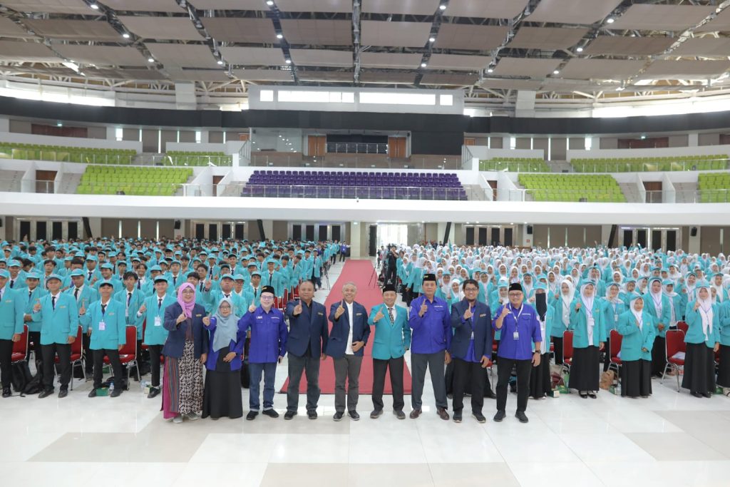 Universitas Muhammadiyah Surakarta (UMS) kembali menegaskan komitmennya sebagai Perguruan Tinggi yang inklusif dan terbuka bagi seluruh lapisan masyarakat. Hal ini tercermin melalui Masa Ta’aruf Penerimaan Mahasiswa Baru (Masta PMB) Batch ke-2 tahun 2025 yang mencapai 1.340 mahasiswa dengan latar belakang yang sangat beragam,