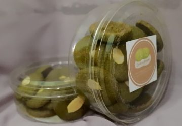 Tim UMS Ubah Bayam Potronayan Jadi Tepung dan Kue Sehat