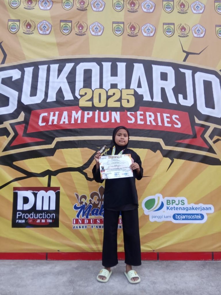 Siswi SD Muhammadiyah 10 Solo Rebut Juara 2 di Kejuaraan Pencak Silat Sukoharjo