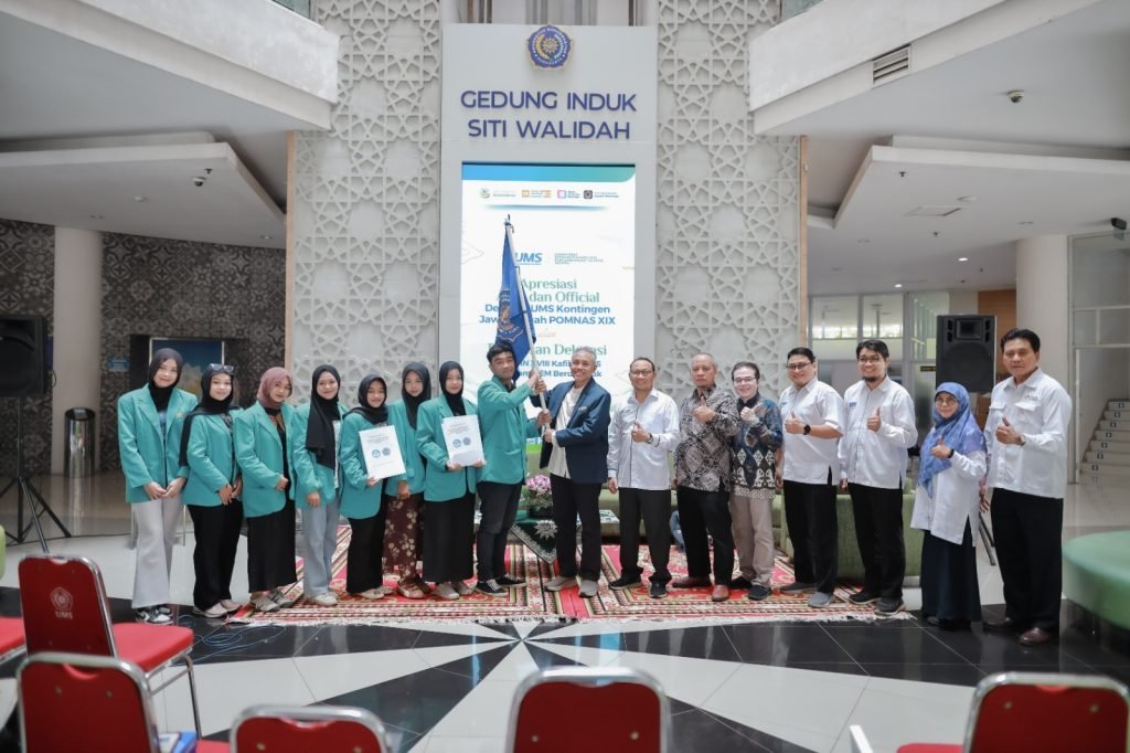 Universitas Muhammadiyah Surakarta (UMS) memberikan apresiasi kepada mahasiswa yang berprestasi dalam bidang olahraga kepada para atlet Pekan Olahraga Mahasiswa Nasional (POMNAS) XIX 2025.