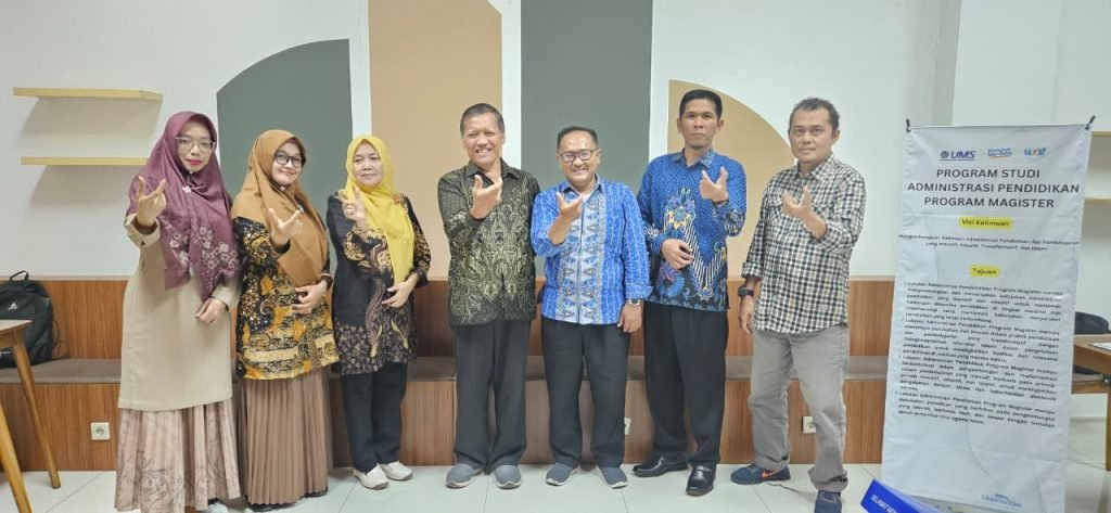 Prodi Administrasi Pendidikan Program Magister (MAP) Universitas Muhammadiyah Surakarta (UMS) bersama Ikatan Alumni (IKA) MAP menggelar workshop  bertema "Penguatan Peran Alumni MAP" dalam momentum hari jadi ke-67 UMS. Workshop dan sarasehan digelar secara hybrid di ruang diskusi mahasiswa, Sabtu (25/10/2025).