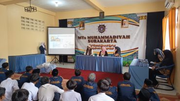 “Learning Language and Culture”, Sarana Belajar Bahasa Asing Oleh Siswa MTs Muhammadiyah Solo