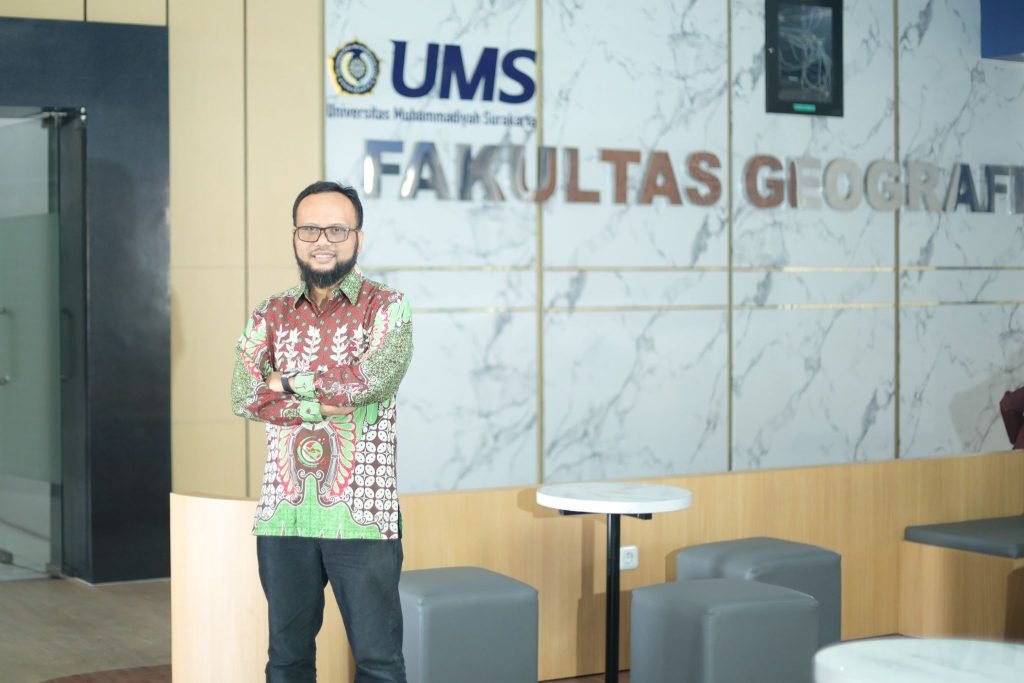 Jurnal Forum Geografi yang dikelola oleh Fakultas Geografi Universitas Muhammadiyah Surakarta (UMS) berhasil mencatat prestasi gemilang di kancah internasional.