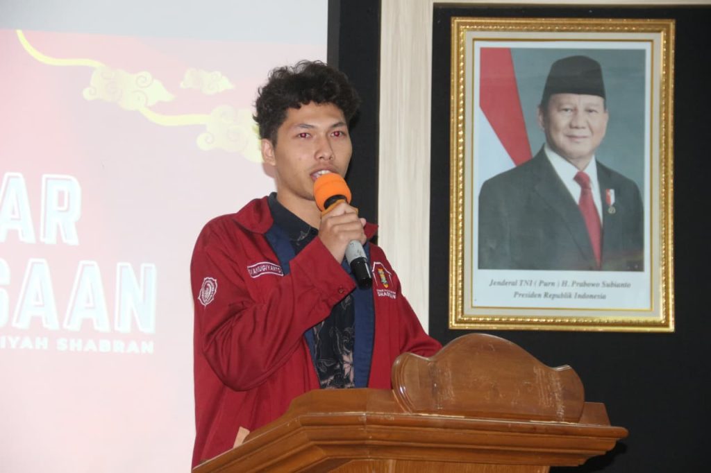 Di tengah hiruk-pikuk dinamika politik di Indonesia dan nilai-nilai hukum yang semakin mengikis, Pimpinan Komisariat Ikatan Mahasiswa Muhammadiyah (PK IMM) Pondok Hajjah Nuriah Shabran menawarkan solusi lewat Seminar Kebangsaan bertemakan “Revitalisasi Nilai Kebangsaan: Telaah Kritis Politik Hukum di Indonesia” di Ruang Pascasarjana UMS.