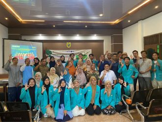 Tim UMS Bareng Warga Juwiring Kelola Sampah Berbasis Digital