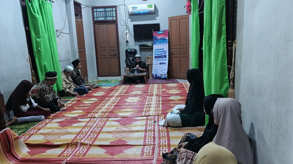 Dari tepian Samudra Hindia, semangat dakwah berkemajuan kembali menyala. Seorang mahasantri pengabdian Pondok Shabran Universitas Muhammadiyah Surakarta (UMS), Abdillah Toha, menjadi motor kebangkitan dakwah di Pulau Tello, Kabupaten Nias Selatan, Sumatera Utara.