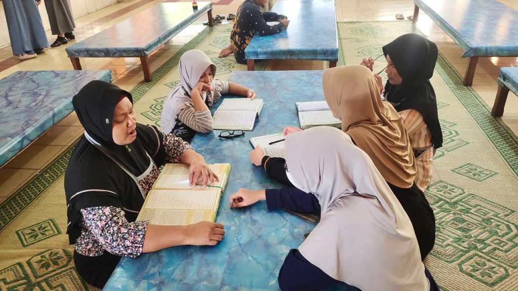 IMM KH Mas Mansur UMS Hidupkan Semangat Dakwah lewat TPA dan Kajian Fastabiqul Khairat