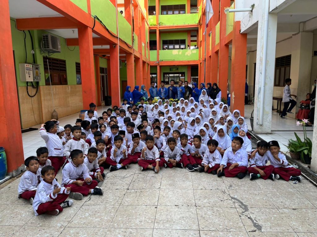 Guru Hebat, Indonesia Kuat: SD Muhammadiyah 14 Solo Peringati Hari Guru Nasional 2025