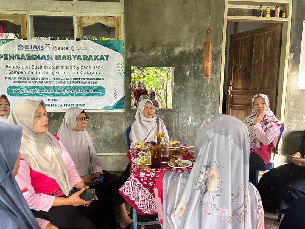 Tim Pengabdian Masyarakat UMS Serahkan Mesin dan Helat Diskusi Kepuasan Mitra