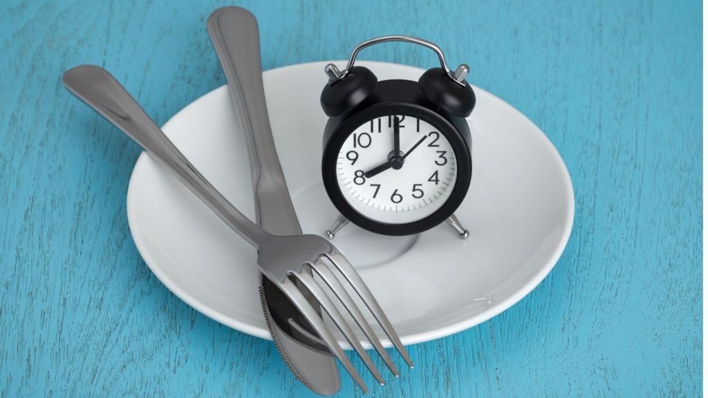 Menemukan Diri dalam Keheningan Puasa