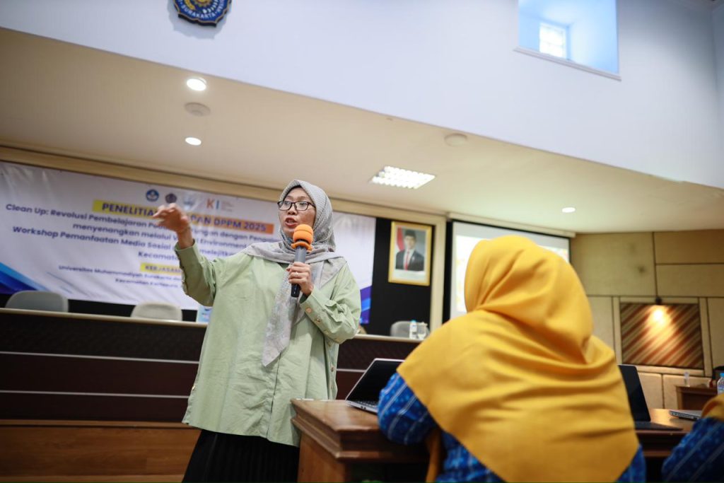 Dorong Pengembangan AUM, Tim Peneliti UMS Gelar Uji Coba VR dan Pelatihan Medsos