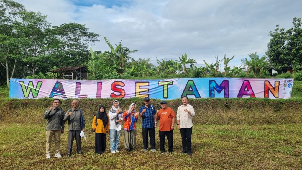 Suasana riuh penuh semangat mewarnai sebuah lembah hijau kecil yang terletak di Kelurahan Rejowinangun Utara, Kota Magelang, pada Sabtu pagi (25/10/2025), saat digelar Festival Wali Setaman 2025 untuk pertama kalinya.