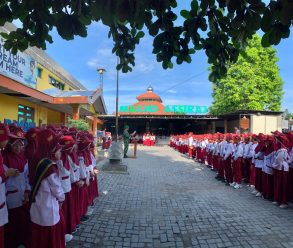 Tanamkan Patriotisme, SD Muhammadiyah PK Banyudono Gelar Upacara Bersama Koramil