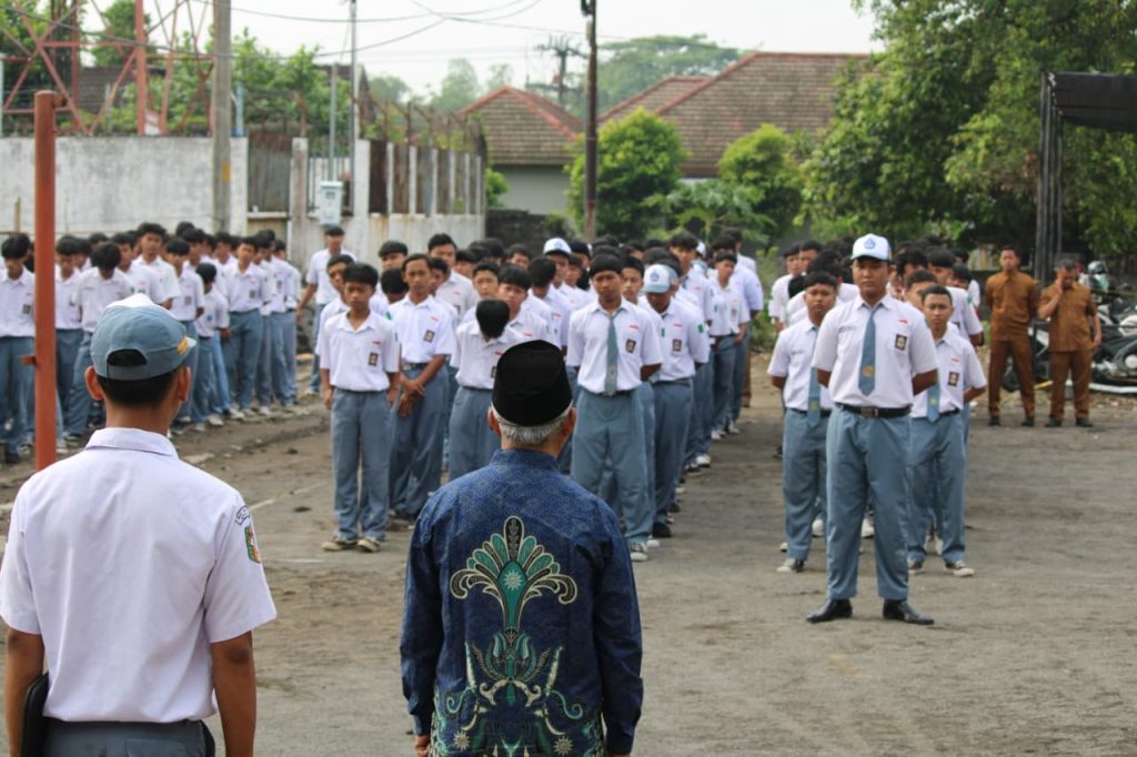 Meneladan Syekh Abdul Qadir Jaelani, SMK Muhammadiyah 1 Boyolali Gelar Upacara Hari Pahlawan