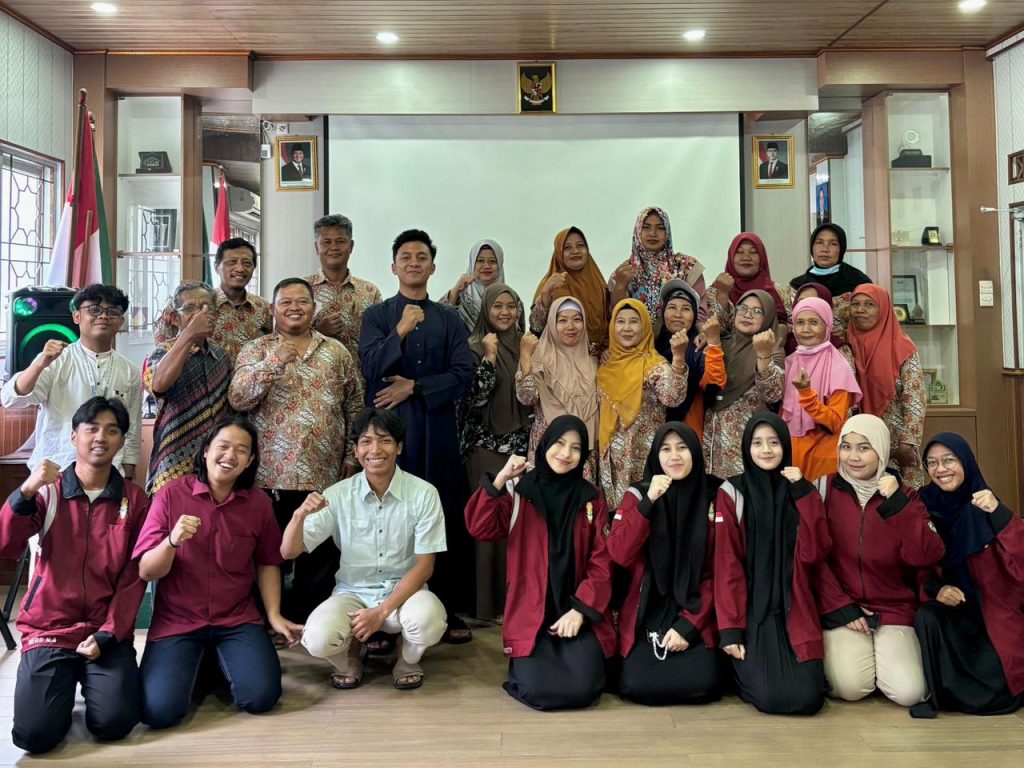 Tim Penelitian dan Pengabdian Ormawa (PPO) Pimpinan Komisariat Ikatan Mahasiswa Muhammadiyah (IMM) KH Mas Mansur Universitas Muhammadiyah Surakarta (UMS) melaksanakan program Taman Pendidikan Al-Qur’an (TPA) dan kajian Fastabiqul Khairat. 