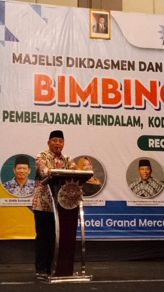Majelis Dikdasmen dan Pendidikan Nonformal Pimpinan Pusat Muhammadiyah menggelar Bimbingan Teknis (Bimtek) Pembelajaran Mendalam Koding dan Kecerdasan Artifisial, Rabu (12/11/2025) di Hotel Mercure Solo Baru.