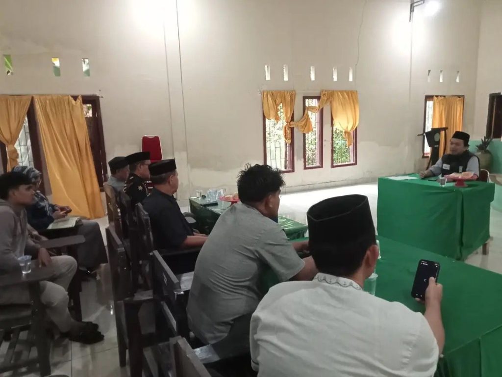 Mahasantri Pondok Hajjah Nuriyah Shabran Universitas Muhammadiyah Surakarta (UMS), Muammar Fadilah Lukman, menginisiasi program kajian tarjih dan tahsin Al-Qur’an bagi para dosen di Institut Teknologi dan Bisnis Muhammadiyah Wakatobi (ITBMW).