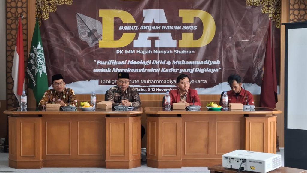 arul Arqom Dasar (DAD) Pimpinan Komisariat (PK) Ikatan Mahasiswa Muhammadiyah (IMM) Shabran Universitas Muhammadiyah Surakarta (UMS) resmi dibuka di Gedung Tabligh Institute, Muhammadiyah Yogyakarta.