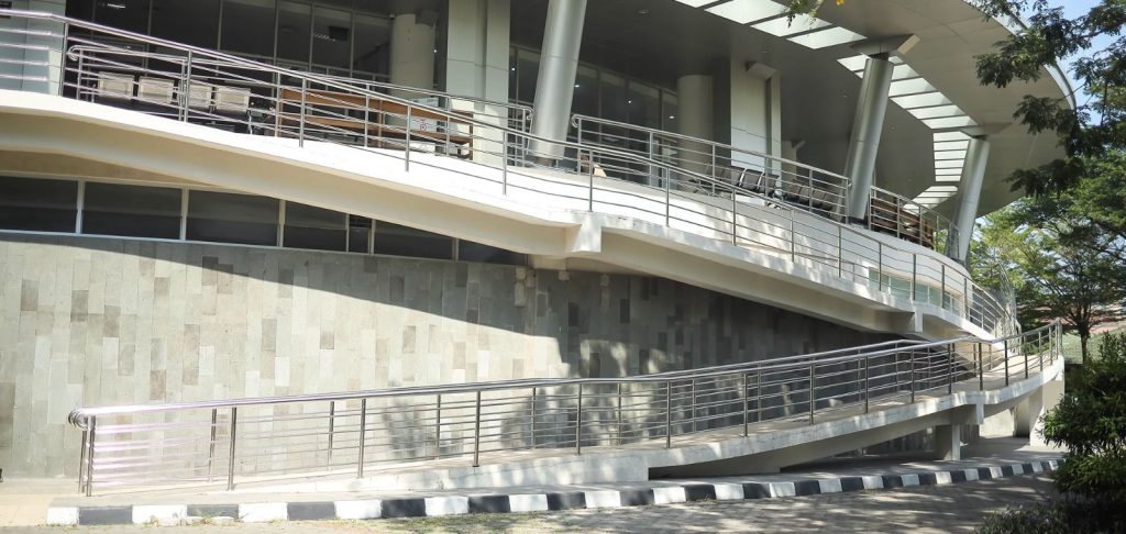 Mewujudkan kampus inklusif menjadi tanggung jawab moral perguruan tinggi. Hal itu pula yang terus dilakukan Universitas Muhammadiyah Surakarta (UMS) melalui Pusat Studi Layanan Disabilitas (PSLD).