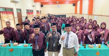 Guru dan Tendik SD Muhammadiyah 2 Kauman Ikuti Baitul Arqam