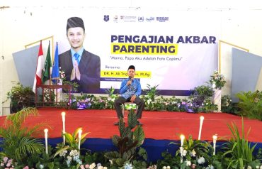 Pengajian Akbar Parenting SD Muhammadiyah PK Banyudono: Orang Tua adalah Cermin Anak