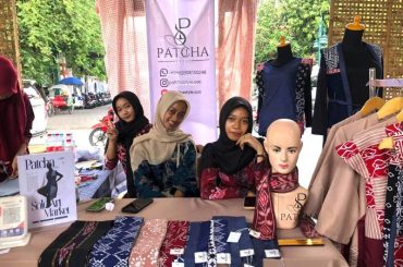 SMK Muhammadiyah 5 Solo Pamerkan Karya Busana Patchwork Ramah Lingkungan di Solo Art Market