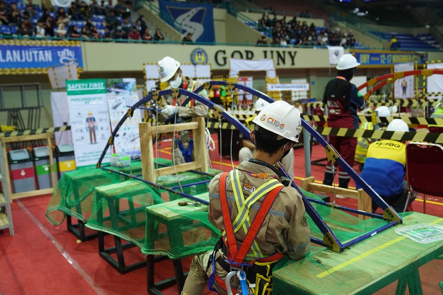 UMS Raih Finalis Kompetisi Jembatan Indonesia 2025, Tim Vistana CUBE Bawa Inovasi Smart Bridge