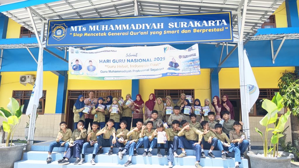 MTs Muhammadiyah Solo mempunyai program baru untuk Sistem Penerimaan Siswa Baru (SPMB) tahun pelajaran 2026/2027 yaitu Trial Class. Pada Kamis, (27/11/2025), MTs Muhammadiyah Solo mengadakan Trial Class dan sosialisasi bagi siswa SD Muhammadiyah 6 Solo.
