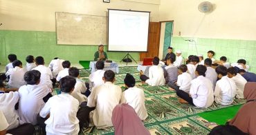 MTs Muhammadiyah Solo Meriahkan Isra Mikraj dengan Pawai