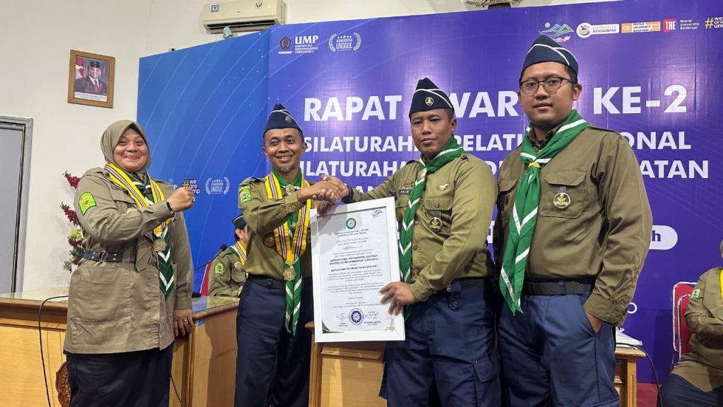 Hizbul Wathan Kafilah Penuntun Moh. Djazman UMS Raih Penghargaan Qabilah PTMA Tergiat 2025