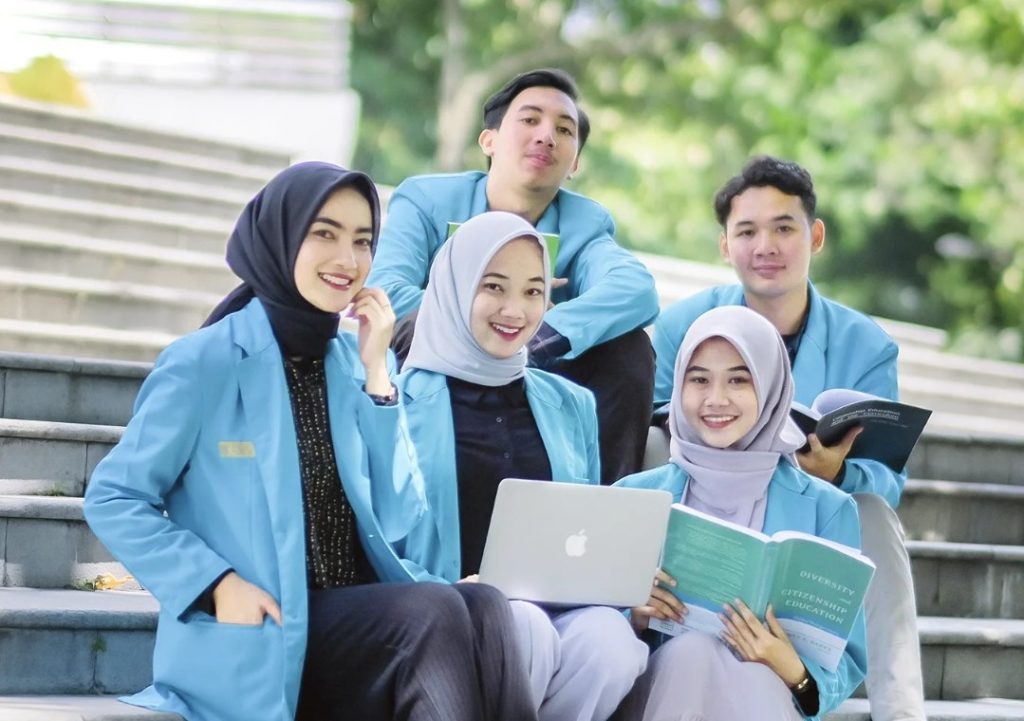 Webinar Pendidikan Anti-Radikalisme UMS, Angkat Toleransi dan Literasi Digital