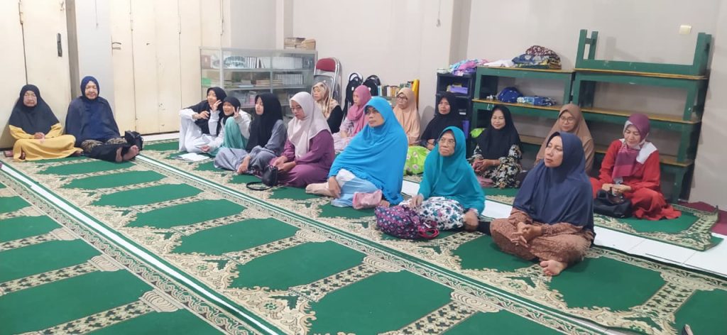 Pimpinan Cabang Muhammadiyah (PCM) Solo Selatan menggelar Kajian Selasa Malam di Masjid An Ni’mah Kemlayan, Serengan, Solo pada Selasa (6/01/2026) malam. Kegiatan ini mengangkat tema “Muhasabah Diri Setiap Hari” dengan menghadirkan Kiai Mas Ahmad Dimyati sebagai pembicara