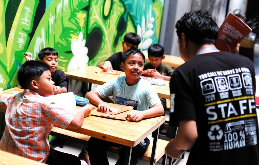 Murid Kelas IV dan V SD Muhammadiyah PK Kottabarat Sukses Ikuti “English Camp 2026”