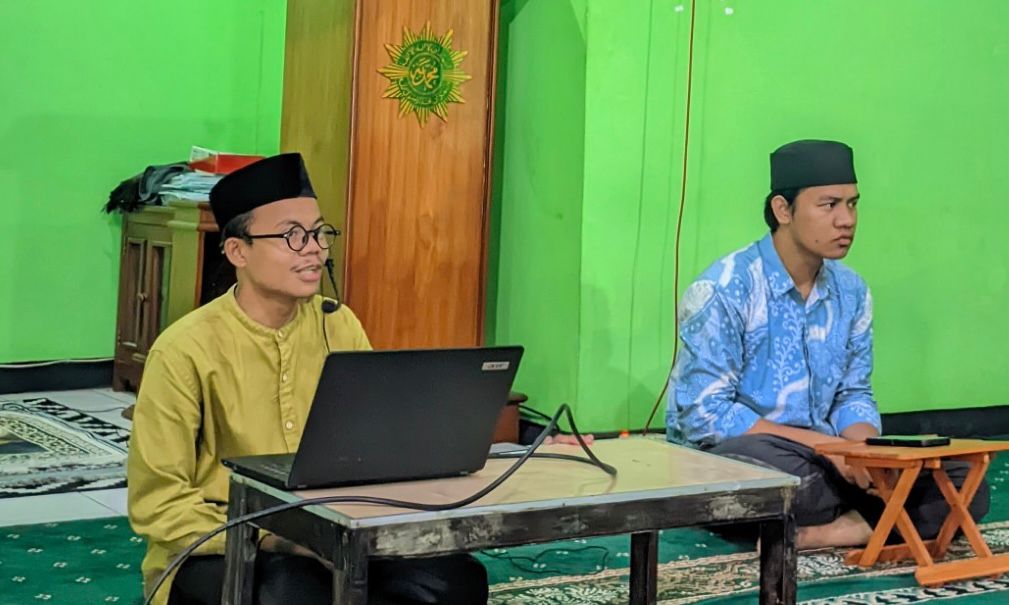 Alumni Universitas Muhammadiyah Surakarta (UMS), Rahmat Balaroa, dalam kajian bertema “Memaknai Bencana dalam Islam”.
