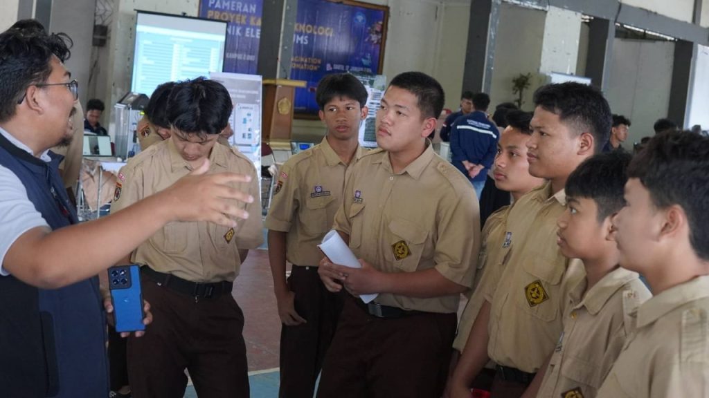 Mahasiswa Teknik Elektro UMS Unjuk Inovasi di Pameran Karya Teknologi