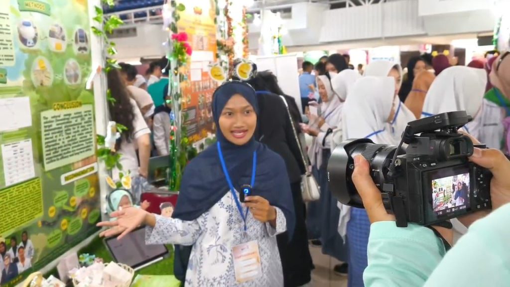 Inovasi pelayanan kesehatan bayi berbasis prinsip atraumatic care berhasil dikembangkan mahasiswa Program Studi Keperawatan Universitas Muhammadiyah Surakarta (UMS) dengan produk bernama SWEETDROP.