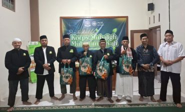 Sinergi Kebaikan, Lazismu Blimbing Apresiasi Pejuang KMM dengan Bingkisan Lebaran