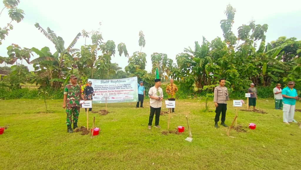 Lestarikan Hutan Alam, PRM-PRA Ngasem Gelar Penanaman Seribu Pohon