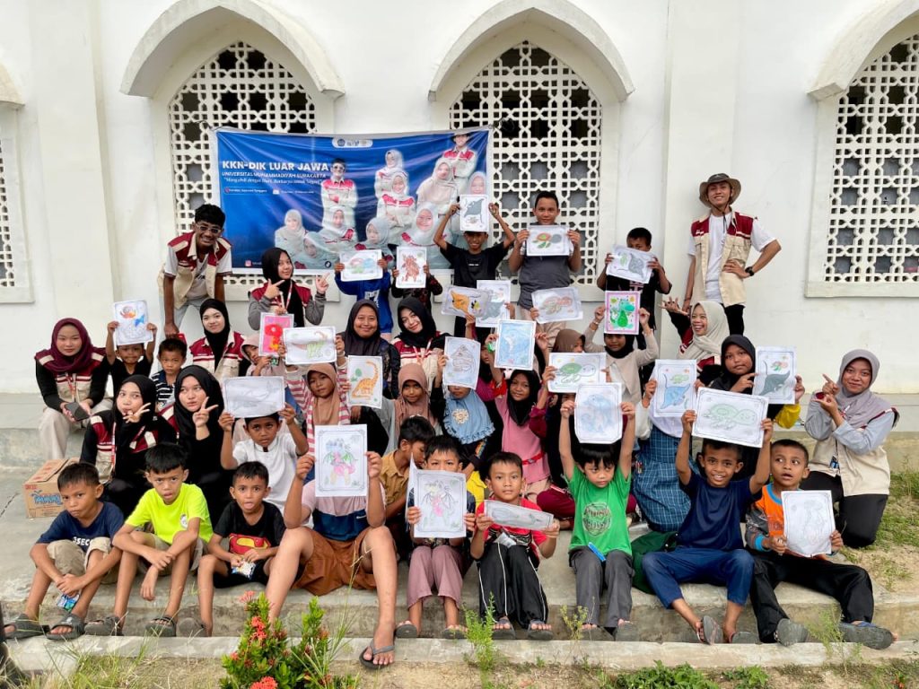Tumbuhkan Semangat Literasi Anak Muda, Mahasiswa KKN-Dik UMS Hadirkan Lapak Baca