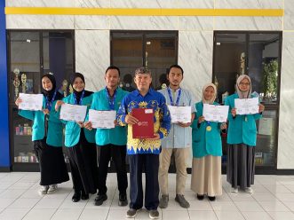 Riset Herbal Berbasis Sains, Inovasi Kulit Manggis Tim UMS Gapai Emas di AISEEF 2026